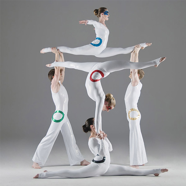 Acrobats and circus acts